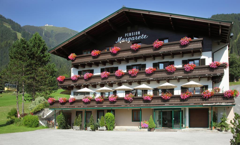 Pension Margarete Zell am See Bagian luar foto